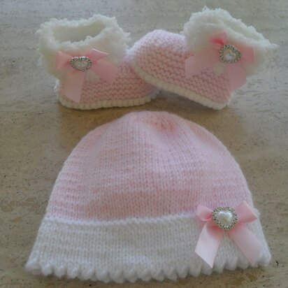 Baby Bows Hat And Booties