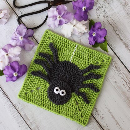 Creepy crawly spider granny square