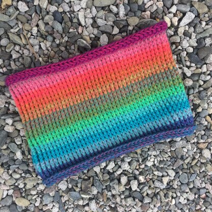 Rainbow River Cowl