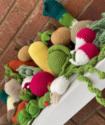 40 Fruits and Vegetables Crochet Patterns