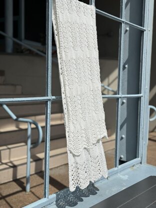 Line and Light Summer Wrap