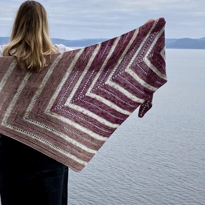 Eivor shawl