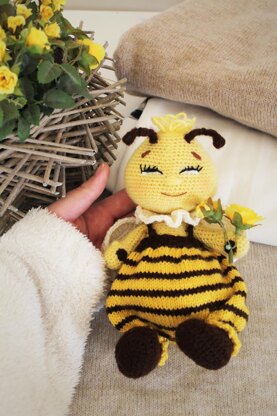 Bee toy Knitting Crochet pattern by Ekaterina Borisova