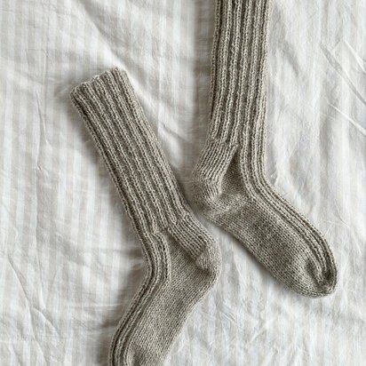 Ruke socks - knitting pattern
