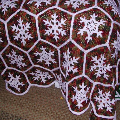 Christmas Snowflake Afghan C-120