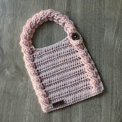 Lola Cabled Baby Bib