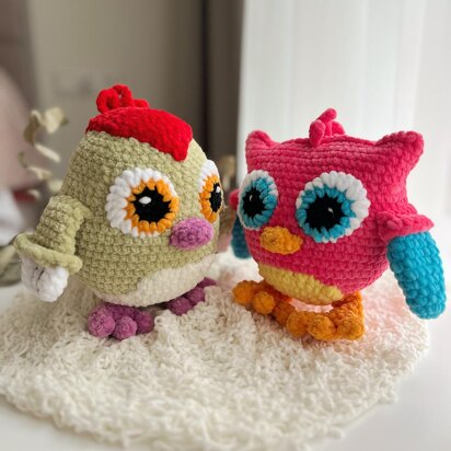 Owl and woodpecker toys