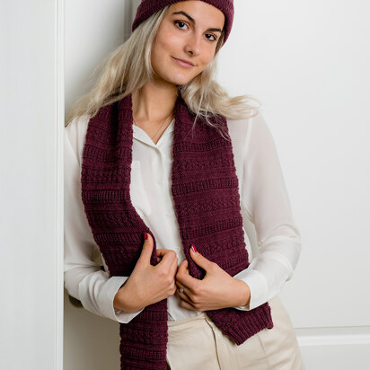 Hat And Scarf in Lion Brand Homespun - 70379AD