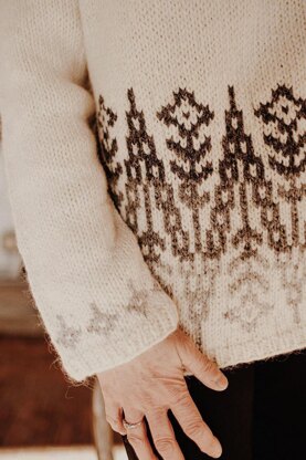 Wallflower Pullover