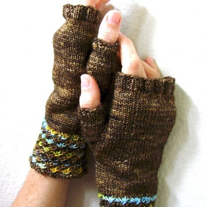 Daisy Mitts in Madelinetosh Tosh Sock