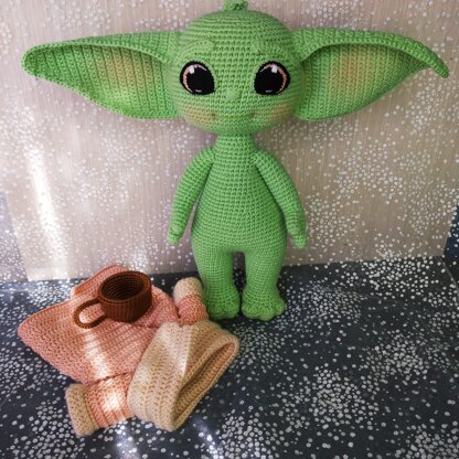 Peluche Baby Yoda, Grogu Alien bebé verde 14cm, tejido crochet artesanal,  amigurumi