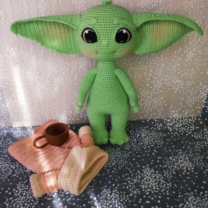 Baby Yoda crochet pattern, Amigurumi Baby Alien pattern (English, Deutsch, Français)