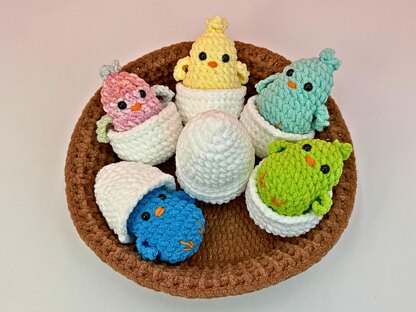 Adorable Baby Chicken Crochet Pattern, Chick in Egg and Nesting Basket