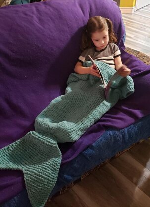 AQUA mermaid tail blanket