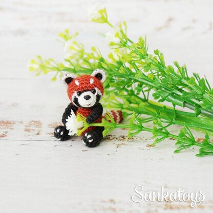 Micro Red panda