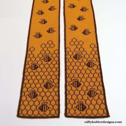 Buzzy Bees Scarf