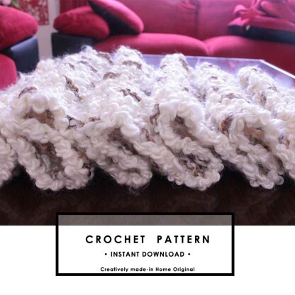 Easy modern crochet scarf pattern