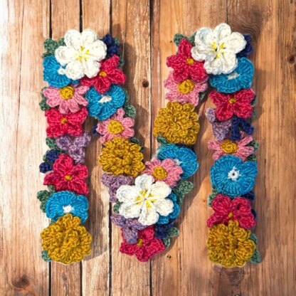 Floral letter M crochet applique pattern