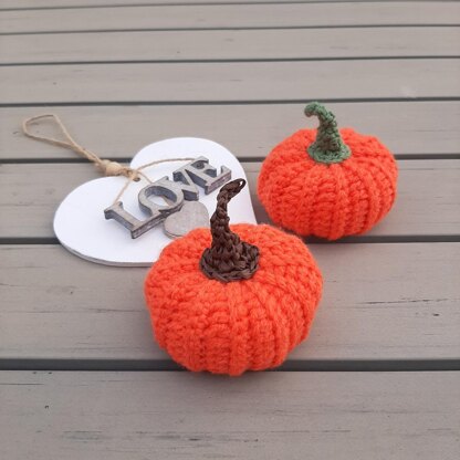 Pumpkin decor with beads