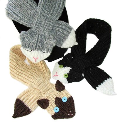 Kitty Keyhole Scarf