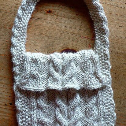 Carry Me Cable me bag - knitting pattern