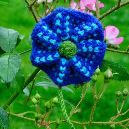 Twisted Tweed Flower Brooch Knitting Pattern - Free Knitting Pattern.