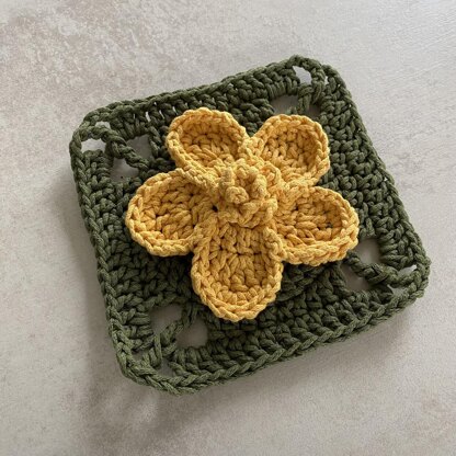 Buttercup Granny Square