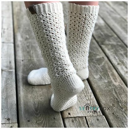 Endless Lace Crochet Socks
