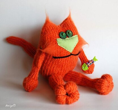 Fat Cat (knitted round)