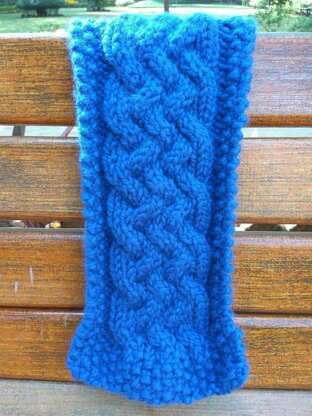 Entwined Cabled Neckwarmer
