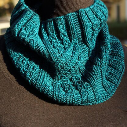 Turquoise Trail Cowl