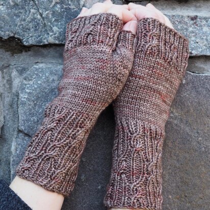 Mellor Avenue Fingerless Mitts