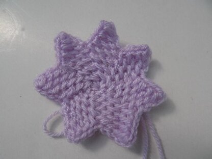 Adjustable Crochet Flower (3+ Petals)