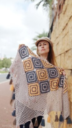 Maruv crochet boho shawl with tassels