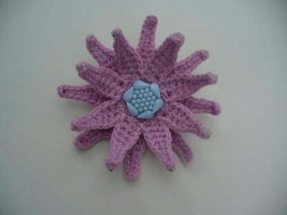 CROCHET 3D FLOWER BROOCH