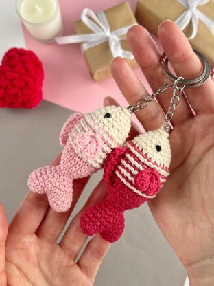 Crochet fish with heart tail Amigurumi pattern keyring Bag charm keychain Car mirror hanging decor Valentine crochet pattern