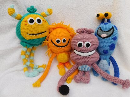 Amigurumi Purple Monster Super Simple Songs