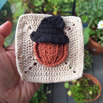 Pumpkin witch granny square