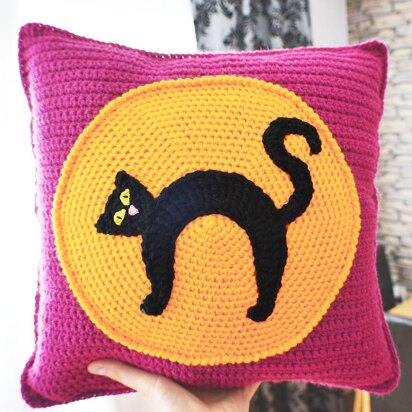 Sofa Cushion. Scaredy Cat Throw Pillow. Armchair Square Cushion. Halloween Decor