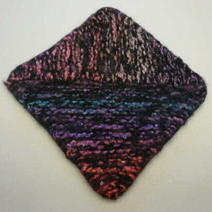Multidirectional Diagonal Dishcloth in Plymouth Boku and Galway Worsted - F320