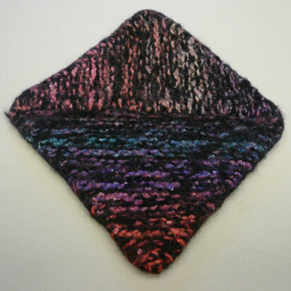 Multidirectional Diagonal Dishcloth in Plymouth Boku and Galway Worsted - F320 - knitting pattern