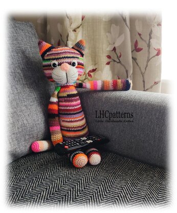 Scrap Yarn Cat Crochet Pattern