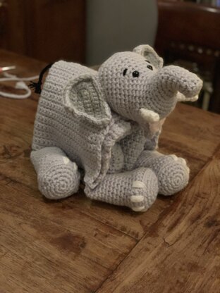 Cuddle and play blanket Elephant