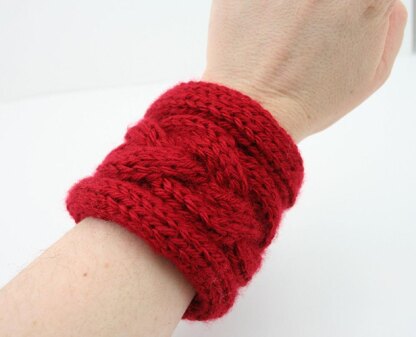 A06 Cabled Cuff Bracelet