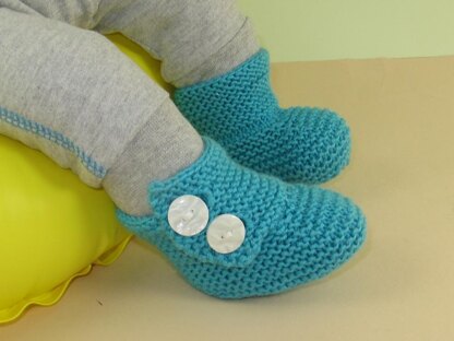 Baby 2 Button Garter Stitch Booties