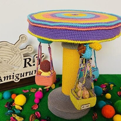 Amigurumi the funny chasing swing