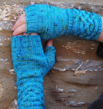 Fresta Fingerless Mitts