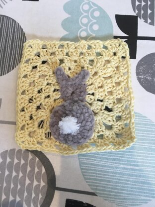 Bunny tail granny square