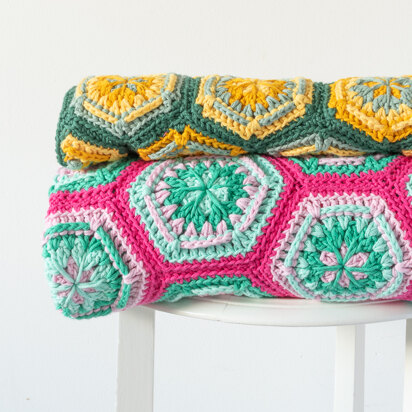 Flower Hexagon Baby Blanket in Yarn and Colors Epic - YAC100147 - Downloadable PDF