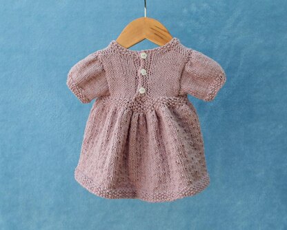 P122 Pinafore and Dress for Dolls